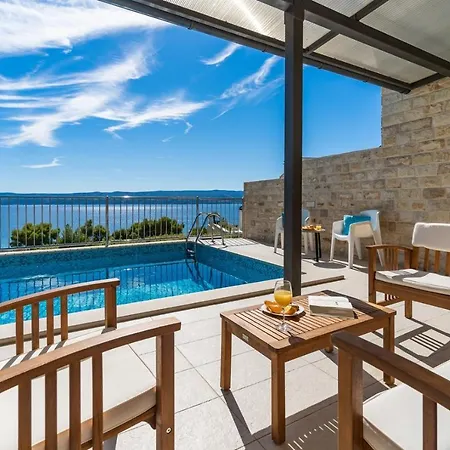 Villa Oslo - Luxury Place With Sea Views & Heated Pool, 300m Far From Sandy Omiš