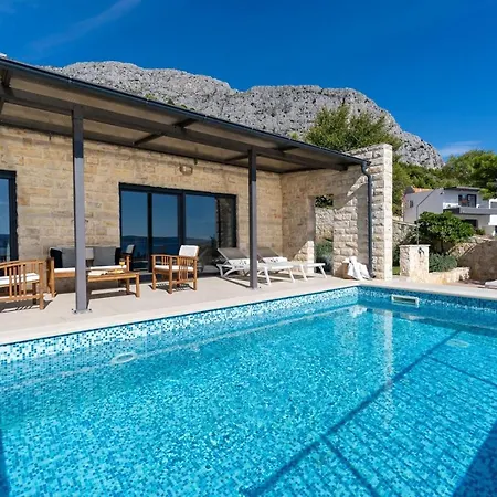 Oslo - Luxury Place With Sea Views & Heated Pool, 300m Far From Sandy Villa *