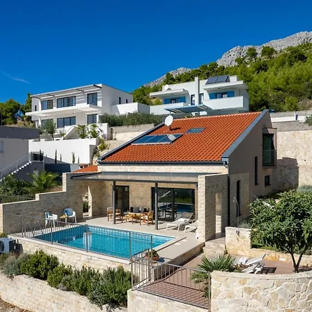 Oslo - Luxury Place With Sea Views & Heated Pool, 300m Far From Sandy * Omiš