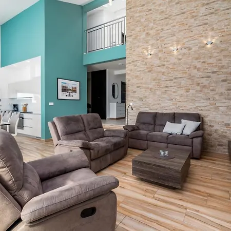 Oslo - Luxury Place With Sea Views & Heated Pool, 300m Far From Sandy Omiš