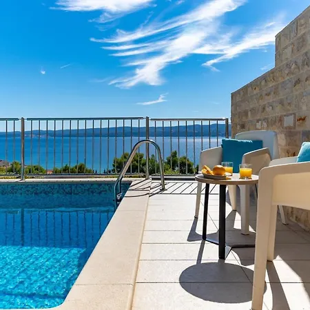 Oslo - Luxury Place With Sea Views & Heated Pool, 300m Far From Sandy Villa Omiš