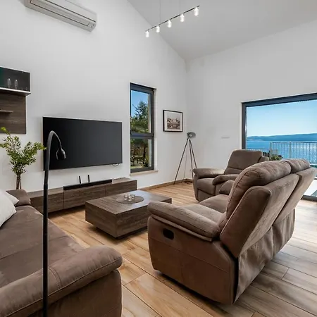 Villa Oslo - Luxury Place With Sea Views & Heated Pool, 300m Far From Sandy